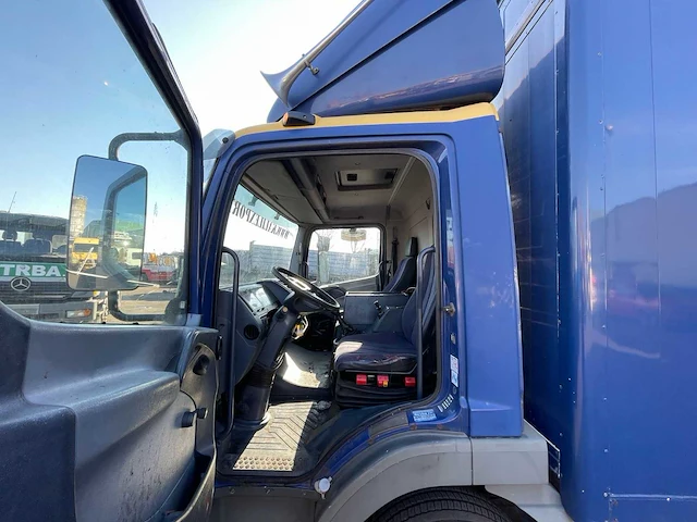 Mercedes benz - 1999 - 815 atego - vrachtwagen - afbeelding 9 van  12