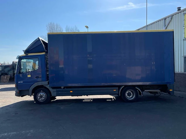 Mercedes benz - 1999 - 815 atego - vrachtwagen - afbeelding 10 van  12
