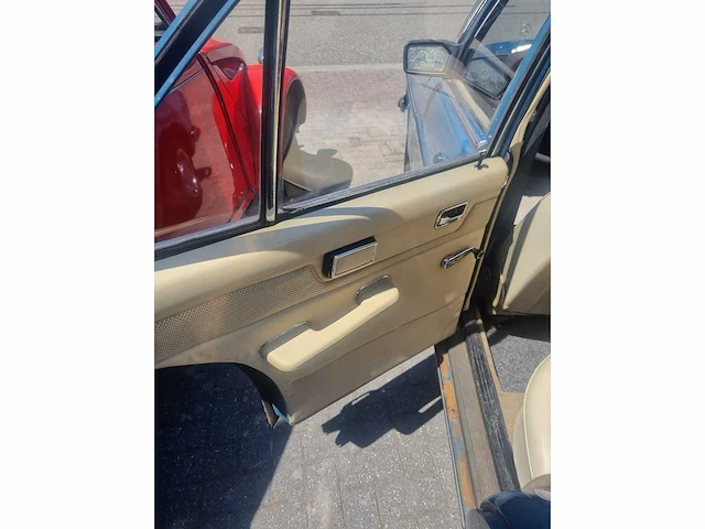 Mercedes-benz - 200-280 (w114) - 230 - car - afbeelding 3 van  13