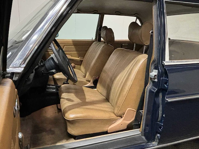 Mercedes-benz - 200-280 (w115) - 240 d 3.0 - 1975 - oldtimer - afbeelding 7 van  45