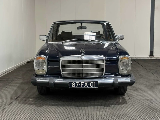 Mercedes-benz - 200-280 (w115) - 240 d 3.0 - 1975 - oldtimer - afbeelding 12 van  45