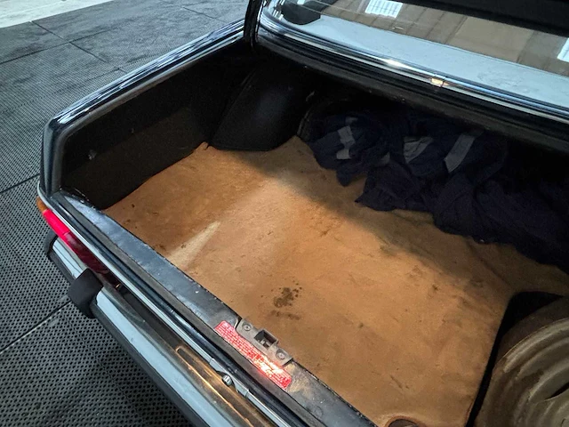 Mercedes-benz - 200-280 (w115) - 240 d 3.0 - 1975 - oldtimer - afbeelding 29 van  45