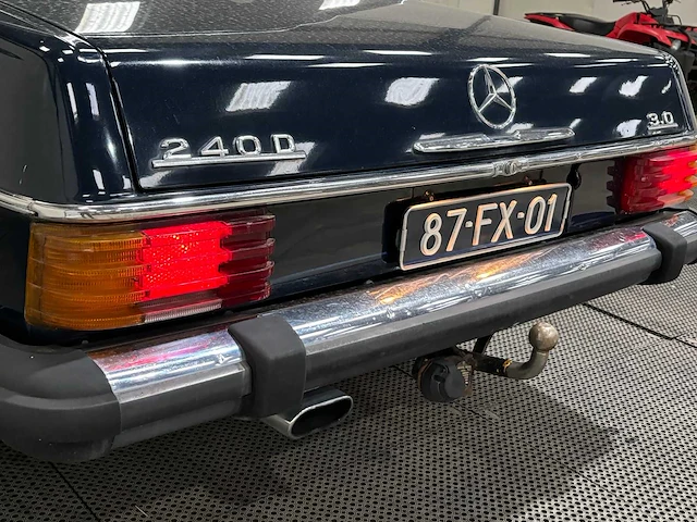 Mercedes-benz - 200-280 (w115) - 240 d 3.0 - 1975 - oldtimer - afbeelding 32 van  45