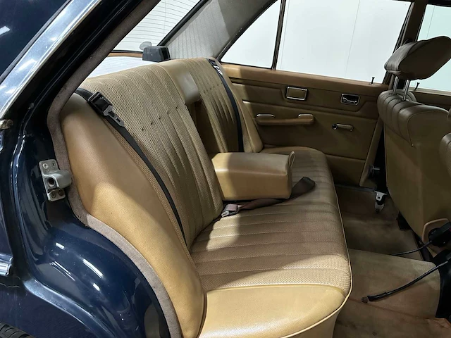 Mercedes-benz - 200-280 (w115) - 240 d 3.0 - 1975 - oldtimer - afbeelding 40 van  45