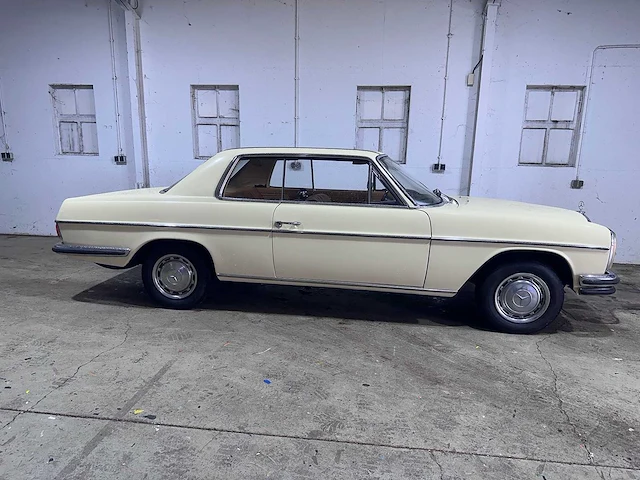 Mercedes-benz - 200-280 (w115) - 250 c lpg - 14-58-xm - afbeelding 17 van  20