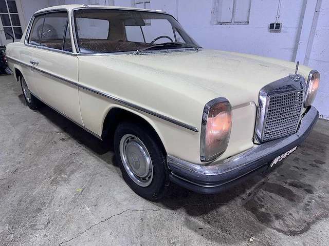 Mercedes-benz - 200-280 (w115) - 250 c lpg - 14-58-xm - afbeelding 18 van  20