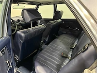 Mercedes-benz - 200-280 (w123) - 230 e - oldtimer - afbeelding 2 van  17