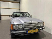 Mercedes-benz - 200-280 (w123) - 230 e - oldtimer - afbeelding 16 van  17