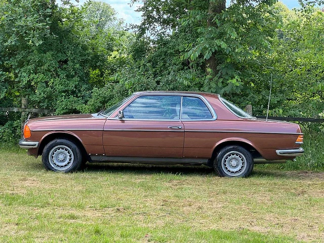 Mercedes-benz - 200-280 (w123) - 280 ce - 12-nv-vf - 1979 - afbeelding 8 van  12