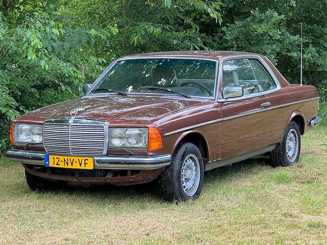 Mercedes-benz - 200-280 (w123) - 280 ce - 12-nv-vf - 1979 - afbeelding 9 van  12