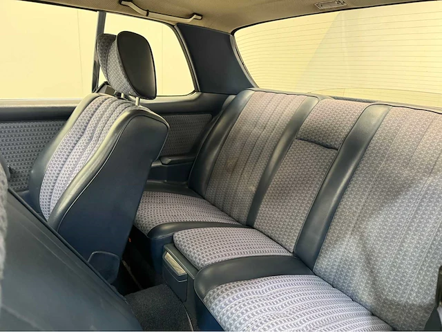 Mercedes-benz - 200-280 (w123) 230 c oldtimer - 1978 - afbeelding 15 van  34