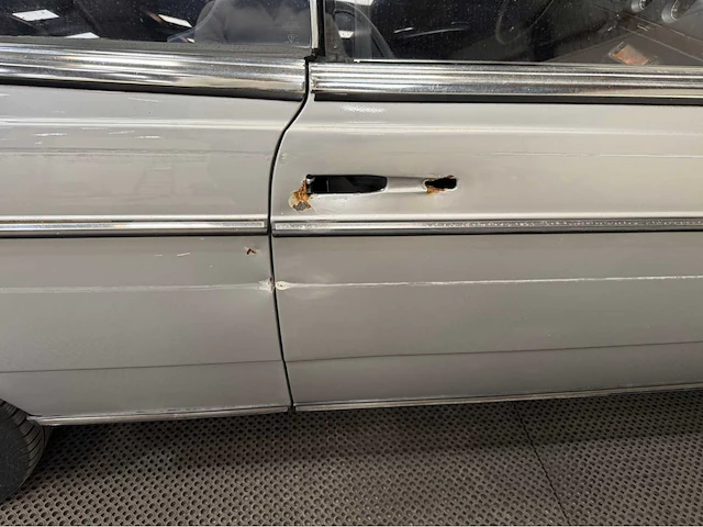 Mercedes-benz - 200-280 (w123) 230 c oldtimer - 1978 - afbeelding 17 van  34