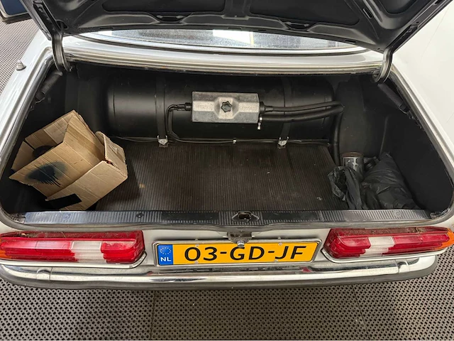 Mercedes-benz - 200-280 (w123) 230 c oldtimer - 1978 - afbeelding 18 van  34