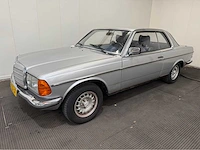 Mercedes-benz - 200-280 (w123) 230 c oldtimer - 1978 - afbeelding 2 van  34