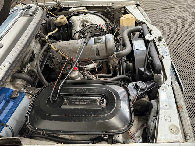 Mercedes-benz - 200-280 (w123) 230 c oldtimer - 1978 - afbeelding 30 van  34