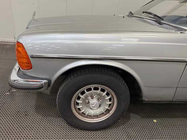 Mercedes-benz - 200-280 (w123) 230 c oldtimer - 1978 - afbeelding 32 van  34