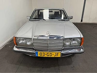 Mercedes-benz - 200-280 (w123) 230 c oldtimer - 1978 - afbeelding 9 van  34