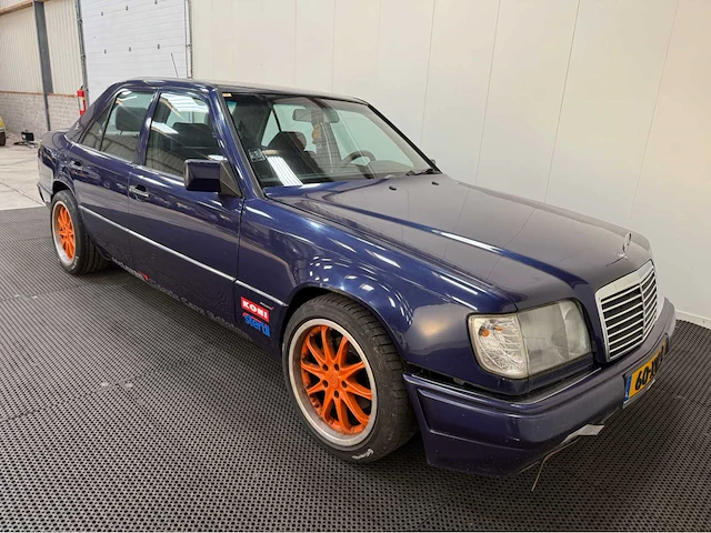 Mercedes-benz - 200-500 (w124) - oldtimer - 1987 - afbeelding 3 van  33