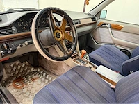Mercedes-benz - 200-500 (w124) - oldtimer - 1987 - afbeelding 11 van  33