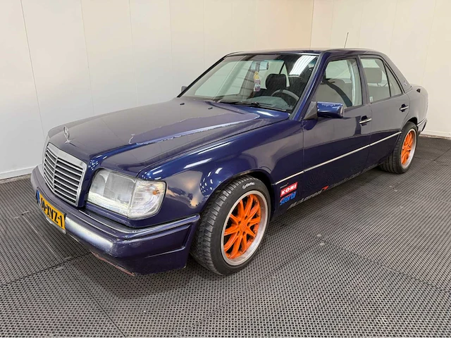 Mercedes-benz - 200-500 (w124) - oldtimer - 1987 - afbeelding 12 van  33