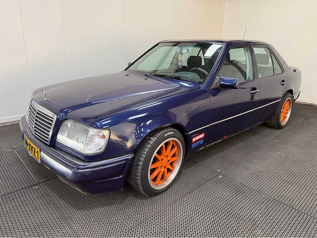 Mercedes-benz - 200-500 (w124) - oldtimer - 1987 - afbeelding 28 van  33