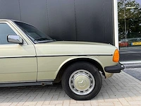 Mercedes-benz - 200 (w123) (1983) - afbeelding 19 van  21