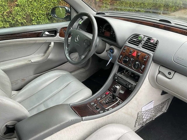 Mercedes-benz - 2001 - clk cabrio - rg-681-d - afbeelding 4 van  34