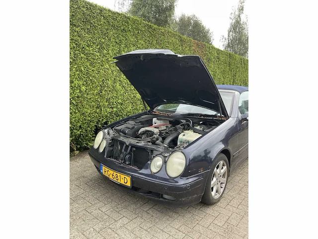 Mercedes-benz - 2001 - clk cabrio - rg-681-d - afbeelding 8 van  34