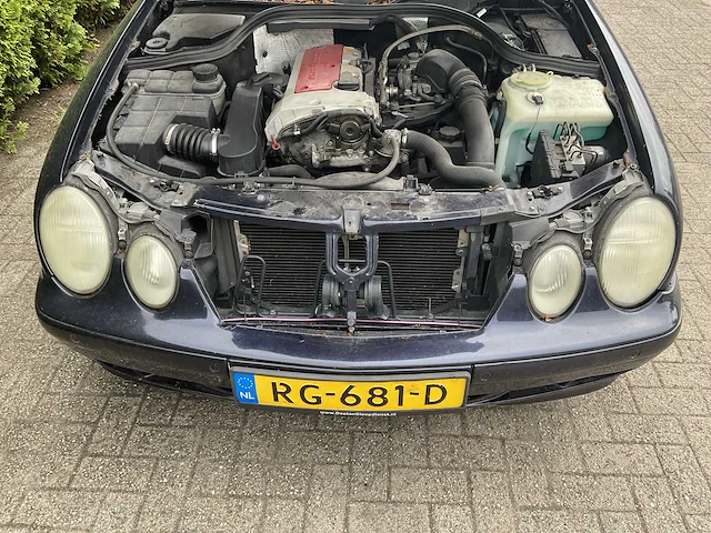 Mercedes-benz - 2001 - clk cabrio - rg-681-d - afbeelding 9 van  34