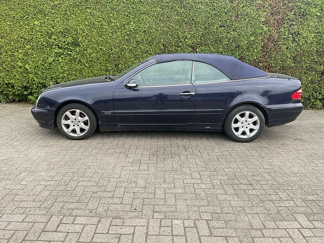 Mercedes-benz - 2001 - clk cabrio - rg-681-d - afbeelding 17 van  34