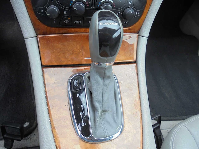 Mercedes-benz - 2002 - clk-klasse coupé - 240 elegance - 53-jx-rg - afbeelding 11 van  12