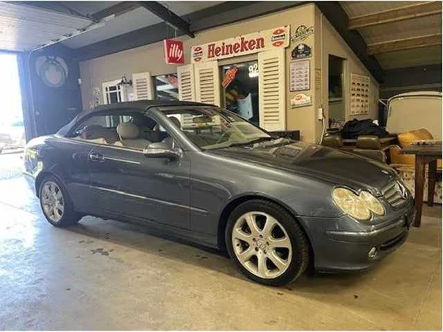Mercedes-benz - 2003 - clk 320 - personenauto - afbeelding 2 van  16