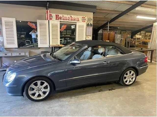 Mercedes-benz - 2003 - clk 320 - personenauto - afbeelding 9 van  16