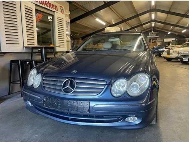 Mercedes-benz - 2003 - clk 320 - personenauto - afbeelding 12 van  16