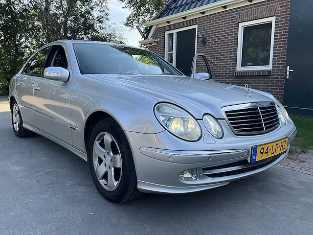 Mercedes-benz - 2003 - e-klasse - 320 cdi avantgarde - personenauto - afbeelding 4 van  28