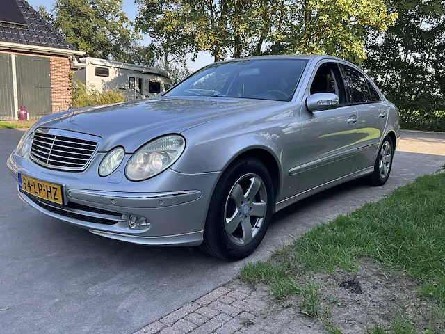 Mercedes-benz - 2003 - e-klasse - 320 cdi avantgarde - personenauto - afbeelding 5 van  28