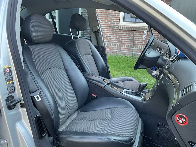 Mercedes-benz - 2003 - e-klasse - 320 cdi avantgarde - personenauto - afbeelding 9 van  28