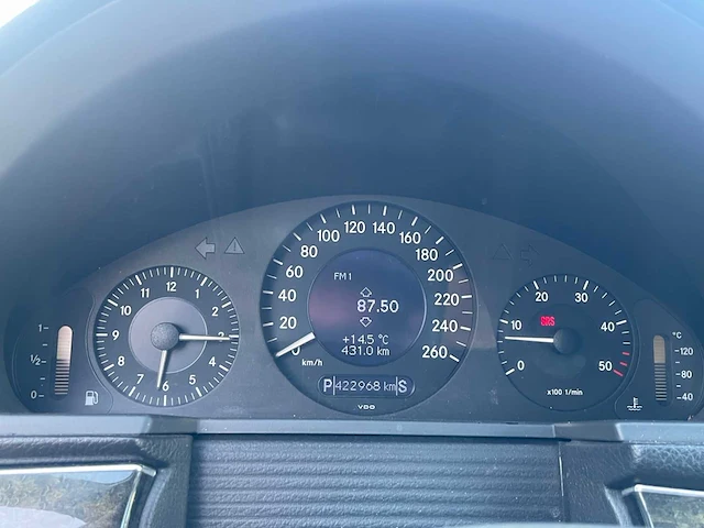 Mercedes-benz - 2003 - e-klasse - 320 cdi avantgarde - personenauto - afbeelding 10 van  28