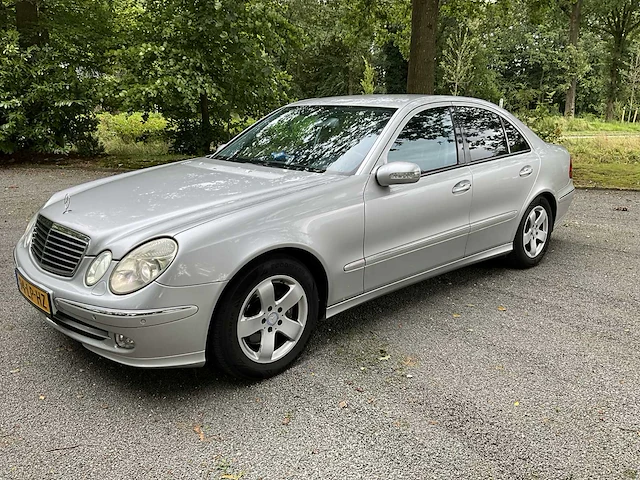 Mercedes-benz - 2003 - e-klasse - 320 cdi avantgarde - personenauto - afbeelding 1 van  28