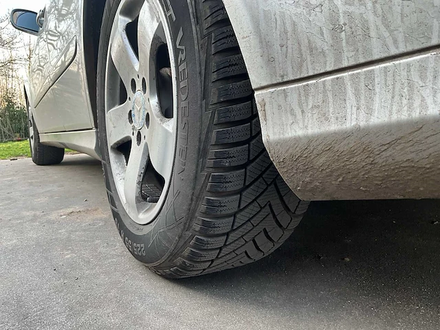 Mercedes-benz - 2003 - e-klasse - 320 cdi avantgarde - personenauto - afbeelding 20 van  28