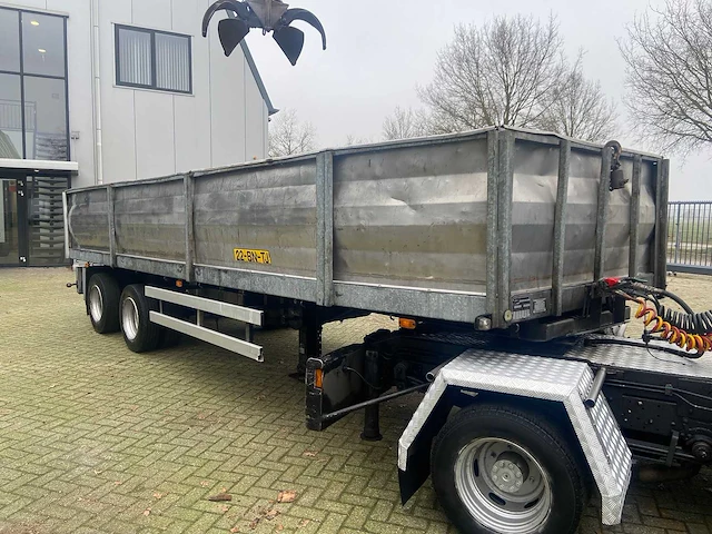 Mercedes-benz - 2004 - 615d - vrachtwagen - afbeelding 18 van  40