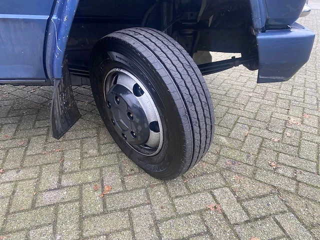 Mercedes-benz - 2004 - 615d - vrachtwagen - afbeelding 37 van  40