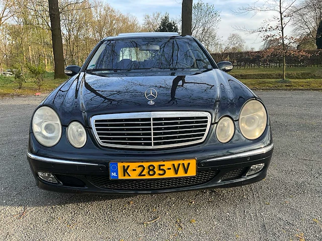 Mercedes-benz - 2004 - e-klasse - e240 elegance - personenauto - afbeelding 2 van  31