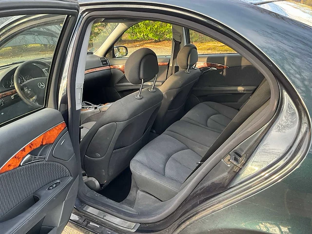 Mercedes-benz - 2004 - e-klasse - e240 elegance - personenauto - afbeelding 10 van  31