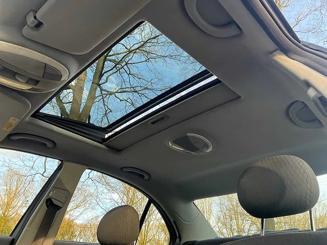 Mercedes-benz - 2004 - e-klasse - e240 elegance - personenauto - afbeelding 11 van  31