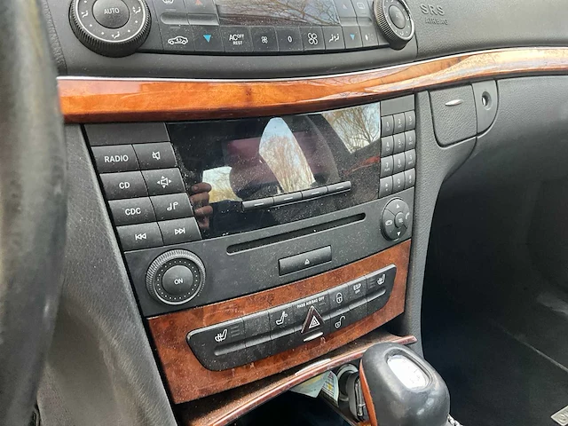 Mercedes-benz - 2004 - e-klasse - e240 elegance - personenauto - afbeelding 14 van  31