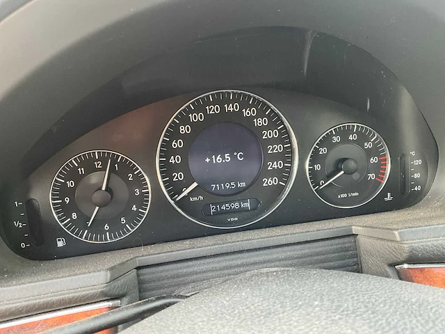 Mercedes-benz - 2004 - e-klasse - e240 elegance - personenauto - afbeelding 15 van  31