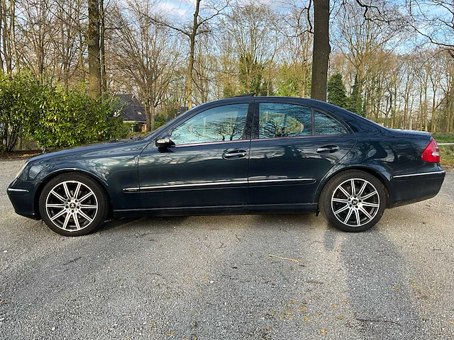 Mercedes-benz - 2004 - e-klasse - e240 elegance - personenauto - afbeelding 12 van  31