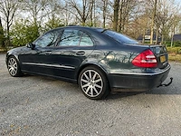 Mercedes-benz - 2004 - e-klasse - e240 elegance - personenauto - afbeelding 23 van  31