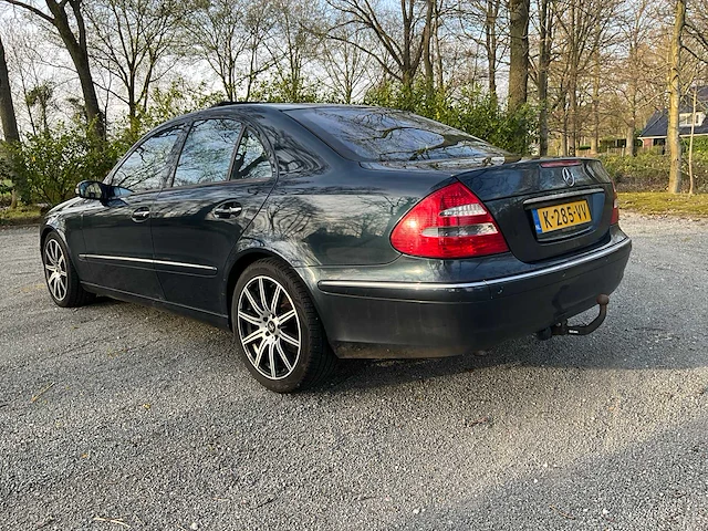 Mercedes-benz - 2004 - e-klasse - e240 elegance - personenauto - afbeelding 26 van  31